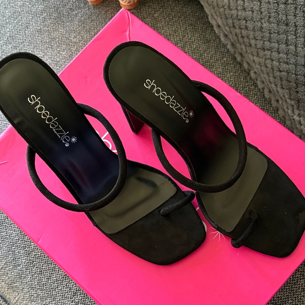 Shoe Dazzle Elegant Black Heels
